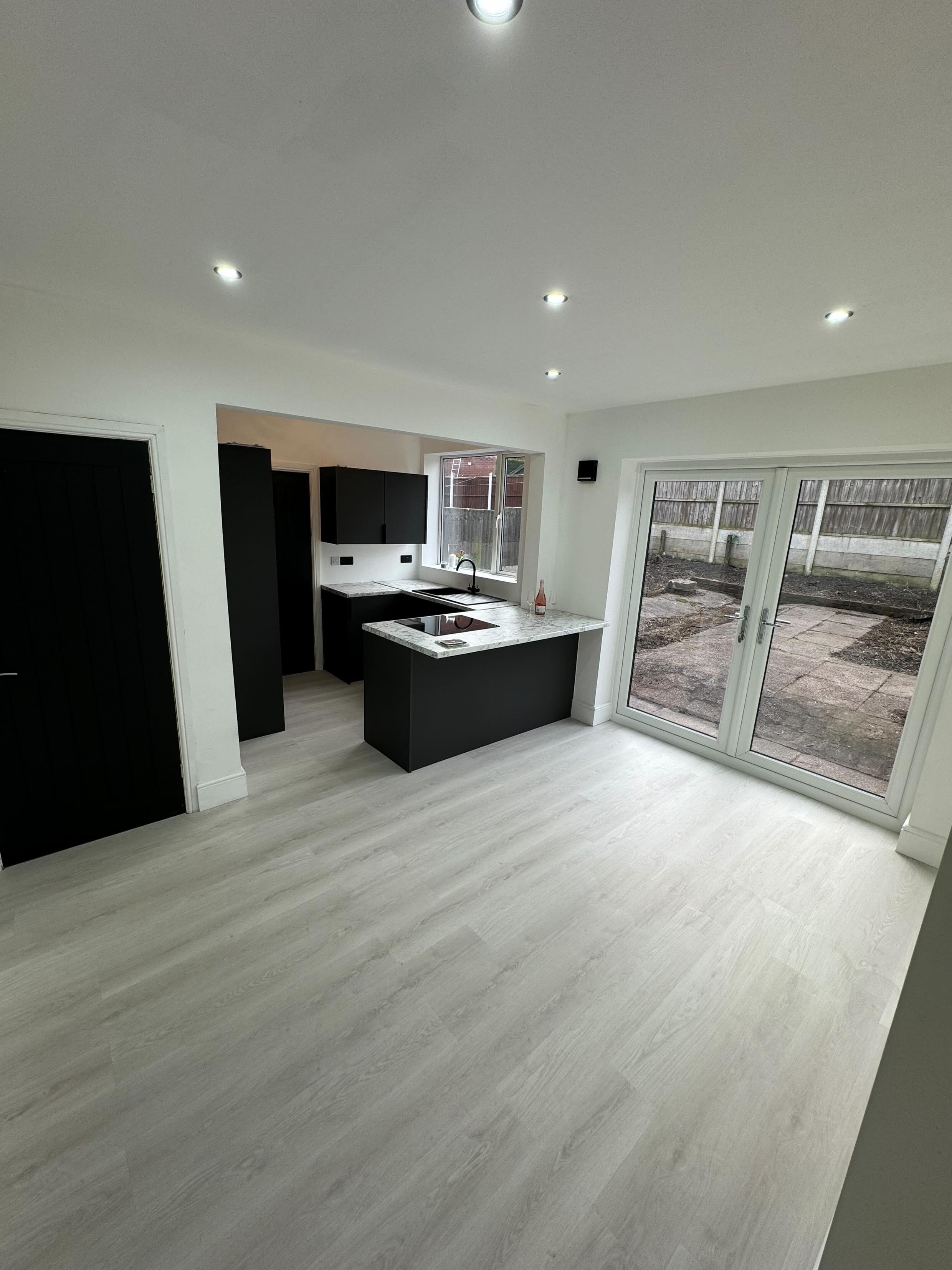 After: Modern Kitchen